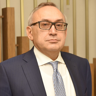 Vitaliy Bəylərbəyov